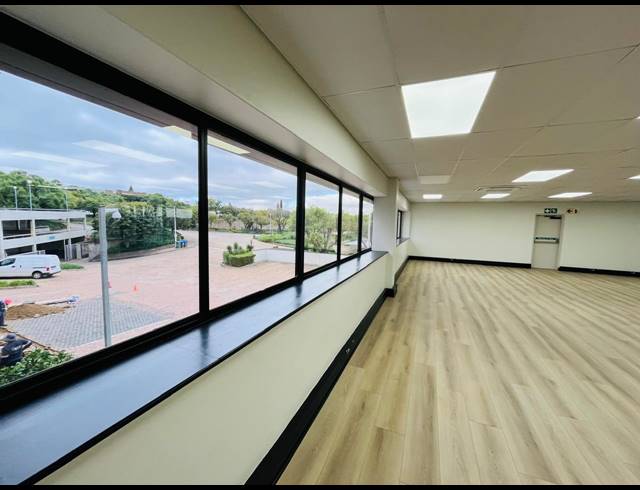 338M² OFFICE TO LET IN HALFWAY HOUSE